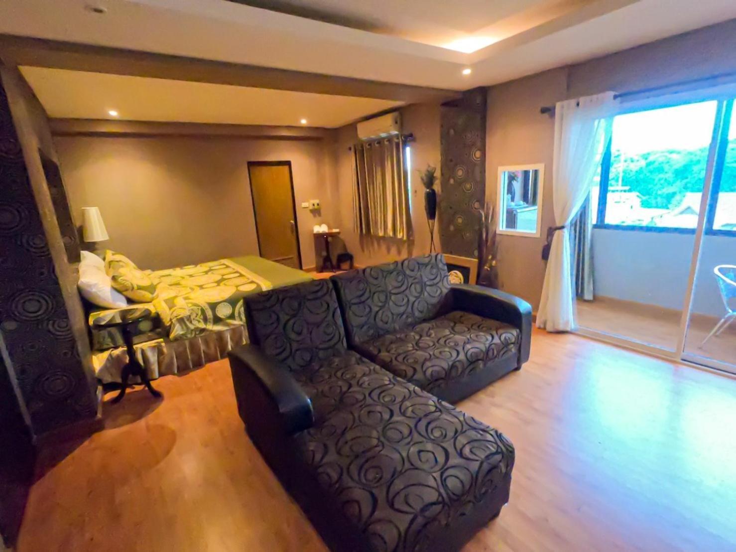 Inspire House Hotel Τσιάνγκ Μάι Εξωτερικό φωτογραφία